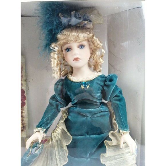 Vintage Keepsake Memories Genuine Fine Bisque Porcelain Doll - Picture 2 of 5